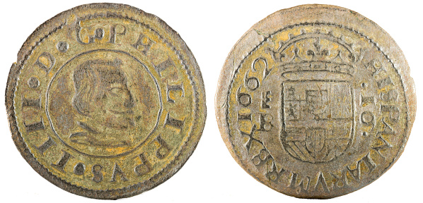 Ancient Spanish copper coin of King Felipe IV. 1662. Coined in Segovia. 16 Maravedis.