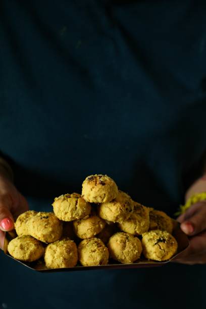 They kiss side. Indian sweetball.