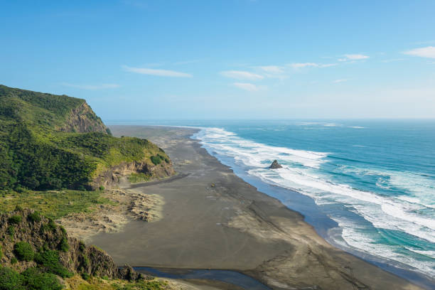 istock Whatipu and Karekare beaches from Comans Track on cloudy summer day 1455694032