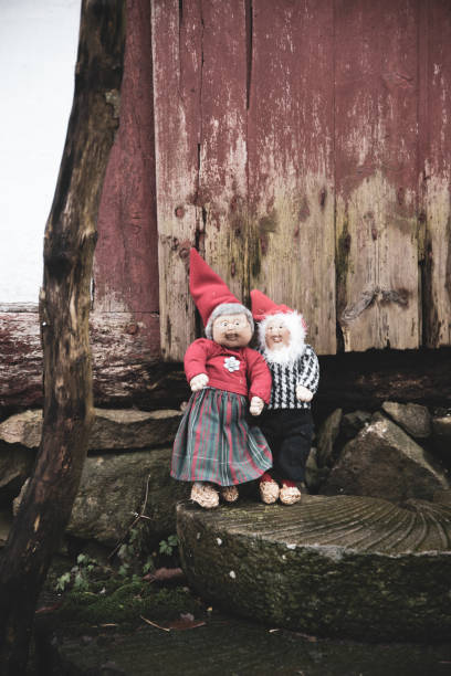 The elves at the old watermill