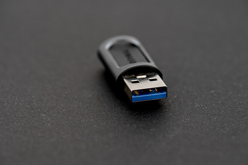 Small USB plug adaptor