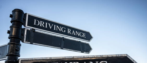 istock Sign post showing the way to a driving range. 1455804443