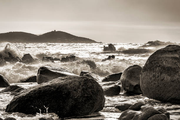 coastline of southern Corsica in black and white le bord de mer de Corse du sud en noir et blanc image en noir et blanc stock pictures, royalty-free photos & images