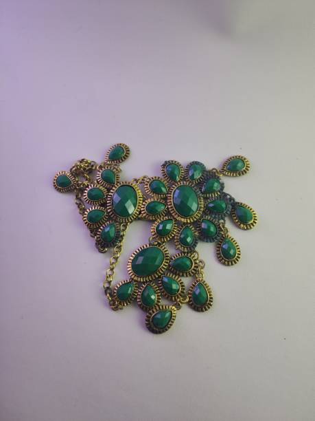 istock gold necklace, inlaid with jade 1455968278