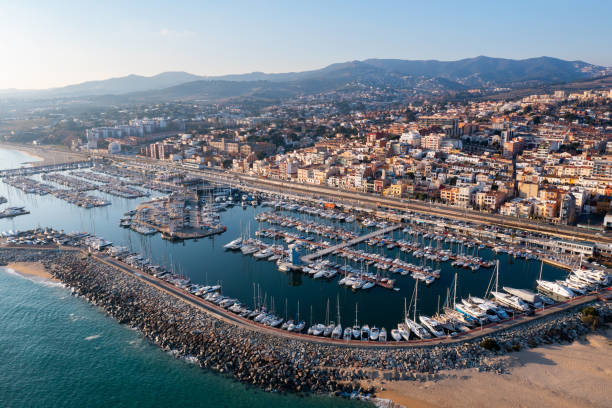 port at el masnou, catalonia, spain - maresme fotografías e imágenes de stock