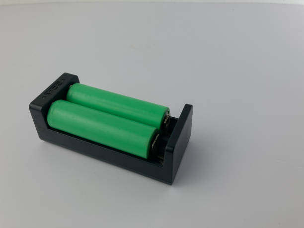 istock Vaping charger with 18650 battery 1456196150