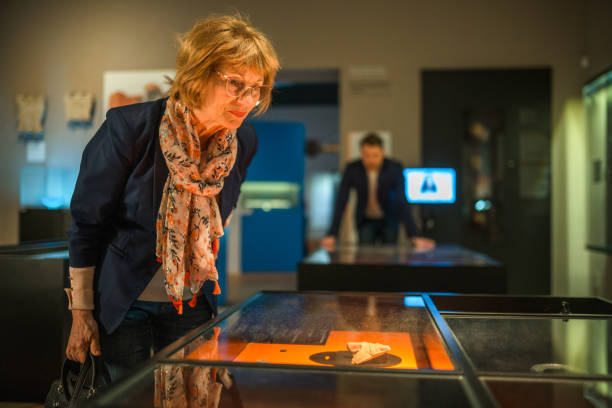 Museum Labels and Senior Female Visitor