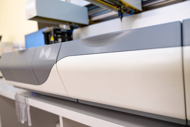 istock Analysing modern research laboratory. Scientific computer biochemistry engineering. 1456235868