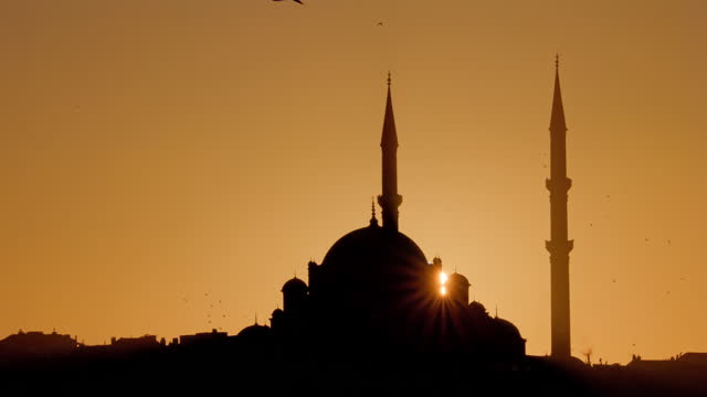 Süleymaniye Mosque at sunset, Istanbul, Turkey