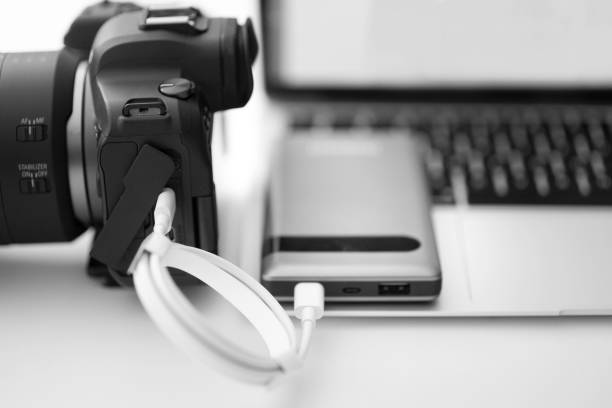 istock Charge/ operate the modern DSLR / mirrorless camera from a power bank 1456254702