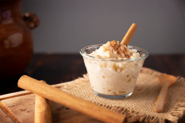 receta de arroz con leche - rice pudding fotografías e imágenes de stock