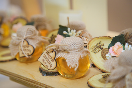 wedding souvenirs decorated with flowers ,modern shape of souvenirs