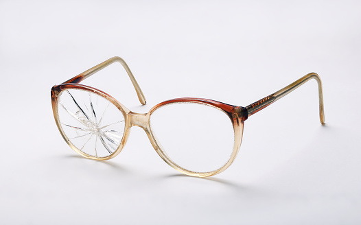 Circular-frame metal frame prescription glasses.