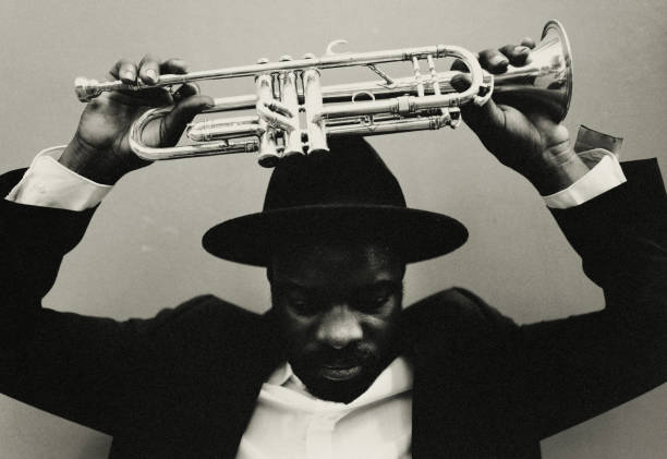 the jazz musician. - funk jazz imagens e fotografias de stock