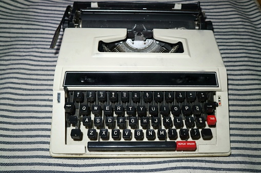 old typewriter that hasn't been used for a long time