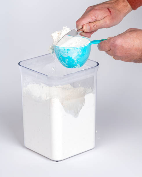 istock Best way to measure flour 1456601551
