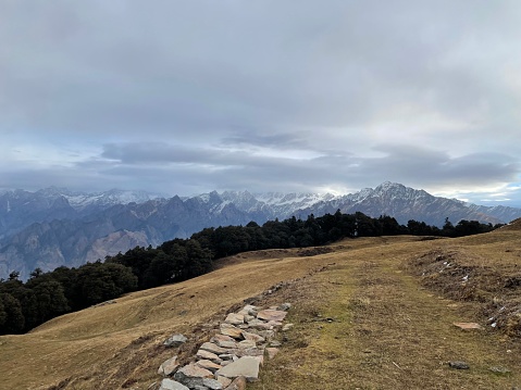 Auli is a Himalayan Ski Resort near Joshimath, and is very close to Badrinath (A Famous Hindu Pilgrimage point). It’s surrounded by coniferous and oak forests, plus the Nanda Devi and Nar Parvat mountains.