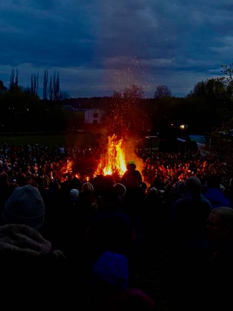 fête de la walpurgis nuit - walpurgis photos et images de collection