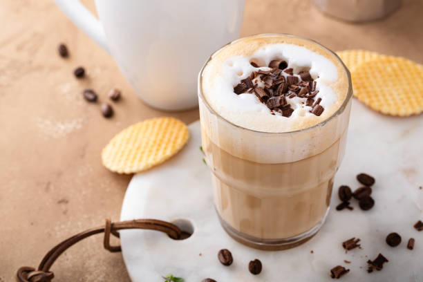 coffee latte and cappuccino in a glass and white mug - hot chocolate latté coffee cappuccino imagens e fotografias de stock