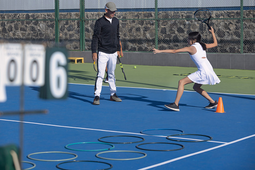 Obstacle course for a tennis apprentice