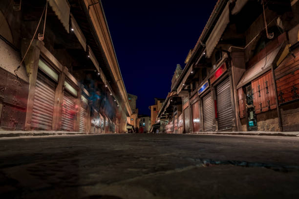 istock Low angle view of silversmith shops on Ponte Vecchio, Florence, Italy at sunset 1456999561