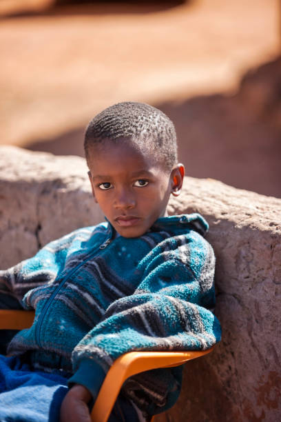 portrait of small african boy - africa south africa child african culture imagens e fotografias de stock