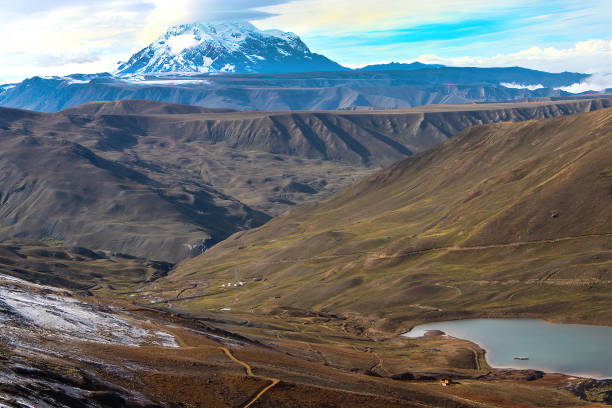 istock Peak Illimani, Bolivia 1457007338