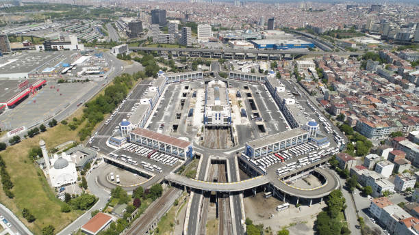 istanbul big bus station et highway sky aerial drone photo - san francisco county sunrise nobody sky photos et images de collection
