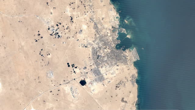 Time lapse urban growth Doha, Qatar: from satellite between 1984 and 2020.