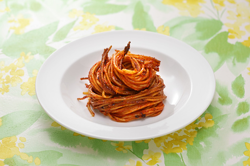 Spaghetti all'Assassina, Italian Puglia traditional pasta