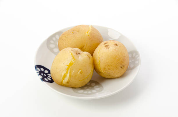potatoes steamed in their skins