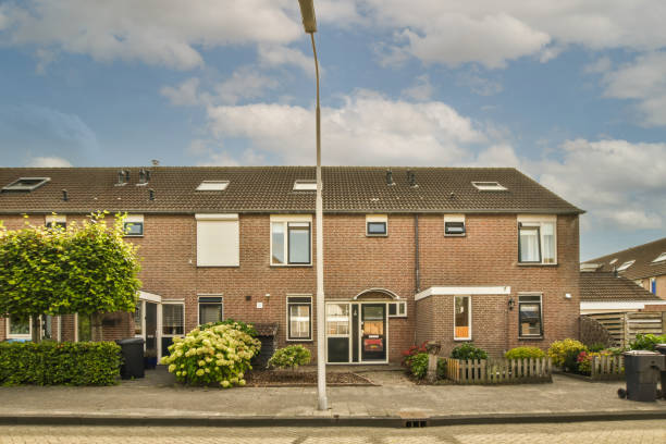 istock Exterior view of building 1457467236