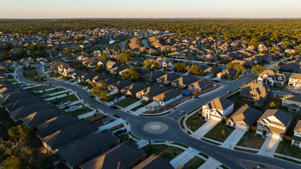 istock Texas suburb neighborhood at sunrise 1457535109