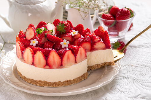 Cheesecake with strawberry jelly toppin