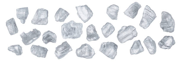 Cтоковое фото Кристаллы соли на белом фоне. Файл содержит обтравочный контур.