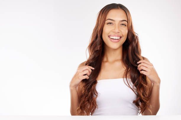 Beauty, hair and portrait of woman in studio for hair care, style and hair growth on white background mockup. Face, haircare and girl model in Mexico for wellness, pamper and luxury hair product belleza, cabello y retrato de mujer en estudio para el cuidado del cabello, el estilo y el crecimiento del cabello en una maqueta de fondo blanco. modelo de rostro, peluquería y niña en méxico para bienestar, mimos y productos capilares de lujo