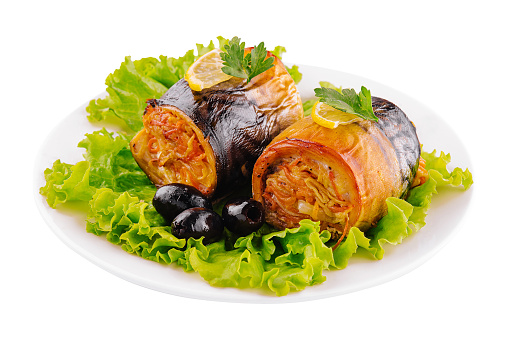 baked fillet of mackerel in rolls with carrots and onions