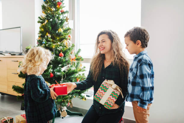 ¡navidad significa tiempo juntos! - 2 3 months beginnings new life caucasian fotografías e imágenes de stock