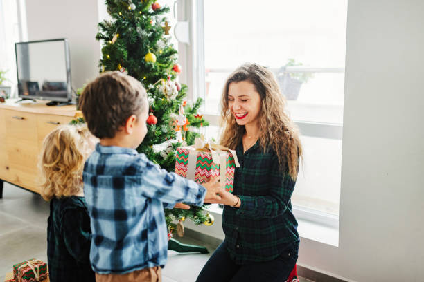 ¡navidad significa tiempo juntos! - 2 3 months beginnings new life caucasian fotografías e imágenes de stock