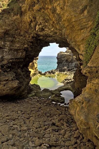 istock The Grotto at the Great Ocean Road 1458058349