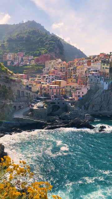 Stunning coastal town of Manarola, Cinque Terre, Italy