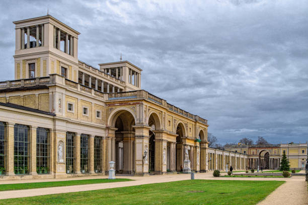 archi del palazzo reale di potsdam, germania - winter city germany brandenburg foto e immagini stock