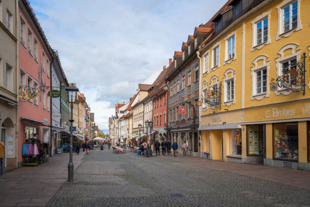 フュッセン旧市街のライヒェン通り (アルトシュタット) - フュッセン, バイエルン, ドイツ - allgau city bavaria altstadt ストックフォトと画像