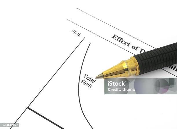 Gráfico De Negócios - Fotografias de stock e mais imagens de Analisar - Analisar, Branco, Caderno de notas