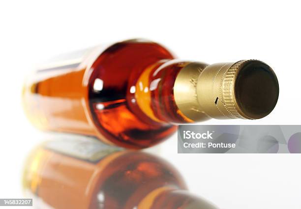Whisky - Fotografie stock e altre immagini di Alchol - Alchol, Bianco, Bibita