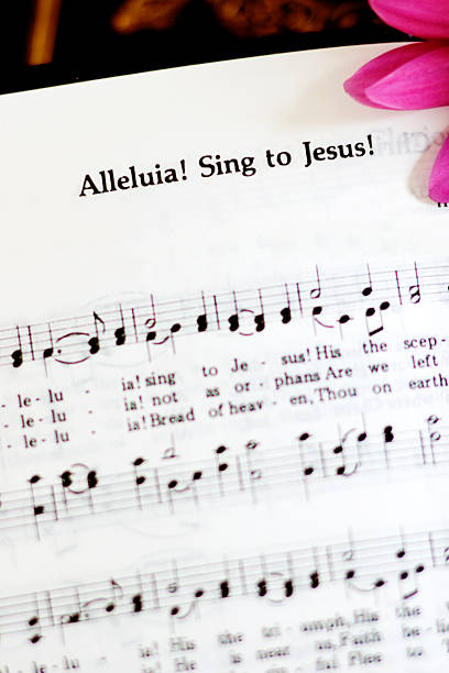 alleluia, cantamos de jesus - preacher church sermon gospel imagens e fotografias de stock