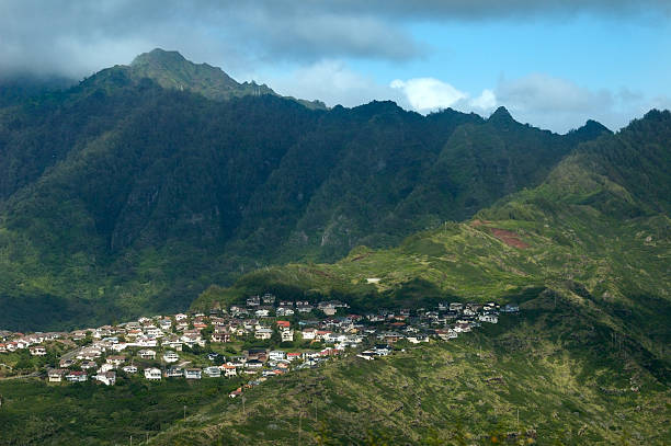 istock Oahu Island suburban community 145839493