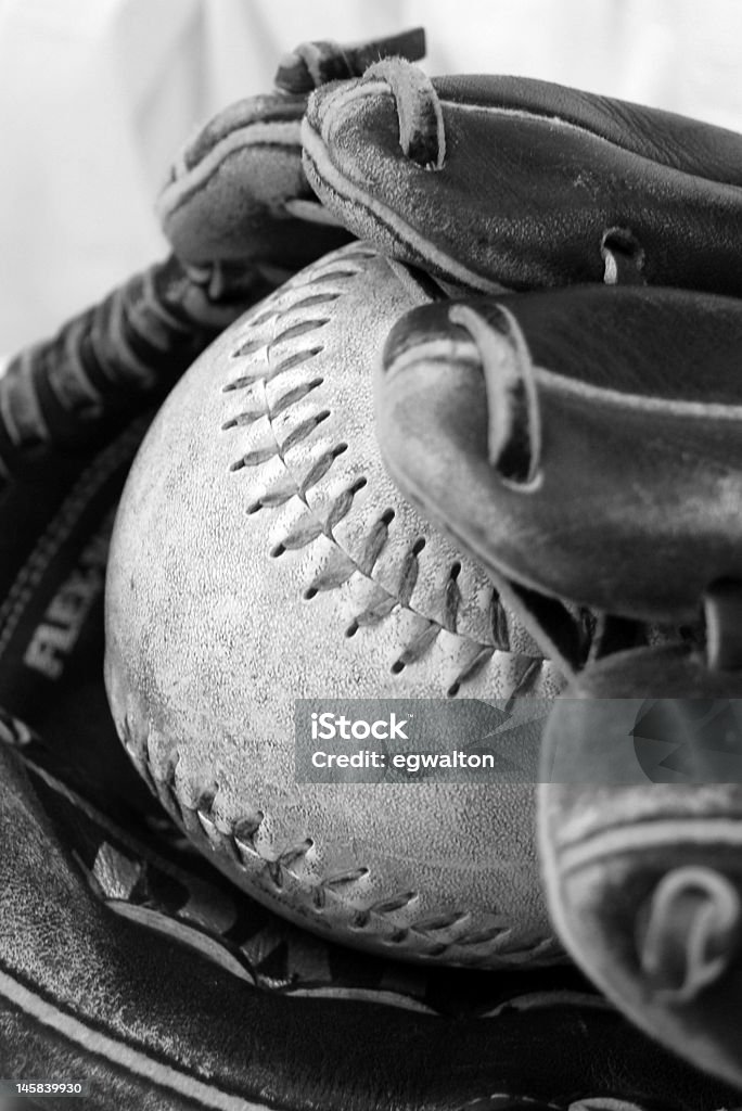 mit et balle de Baseball - Photo de Receveur de baseball libre de droits