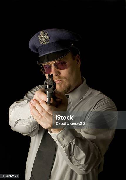 Policjant - zdjęcia stockowe i więcej obrazów Agresja - Agresja, Broń, Broń palna