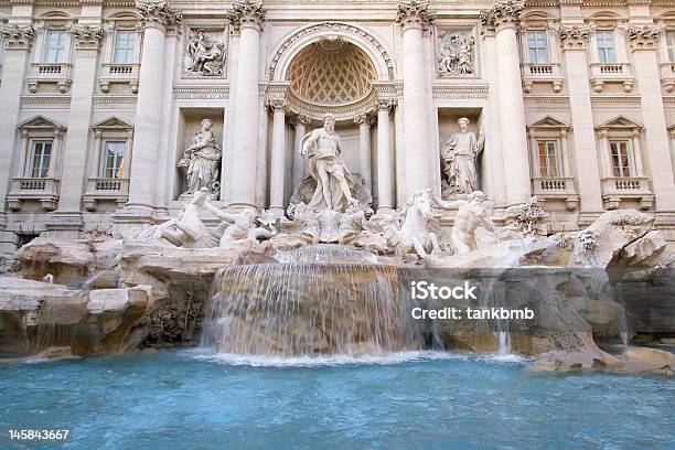 Trevibrunnen Stockfoto und mehr Bilder von Architektonische Säule - Architektonische Säule, Architektur, Außenaufnahme von Gebäuden